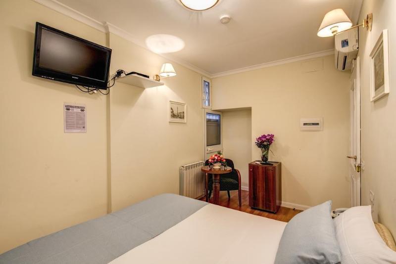 Flann O'brien Guest house 3*