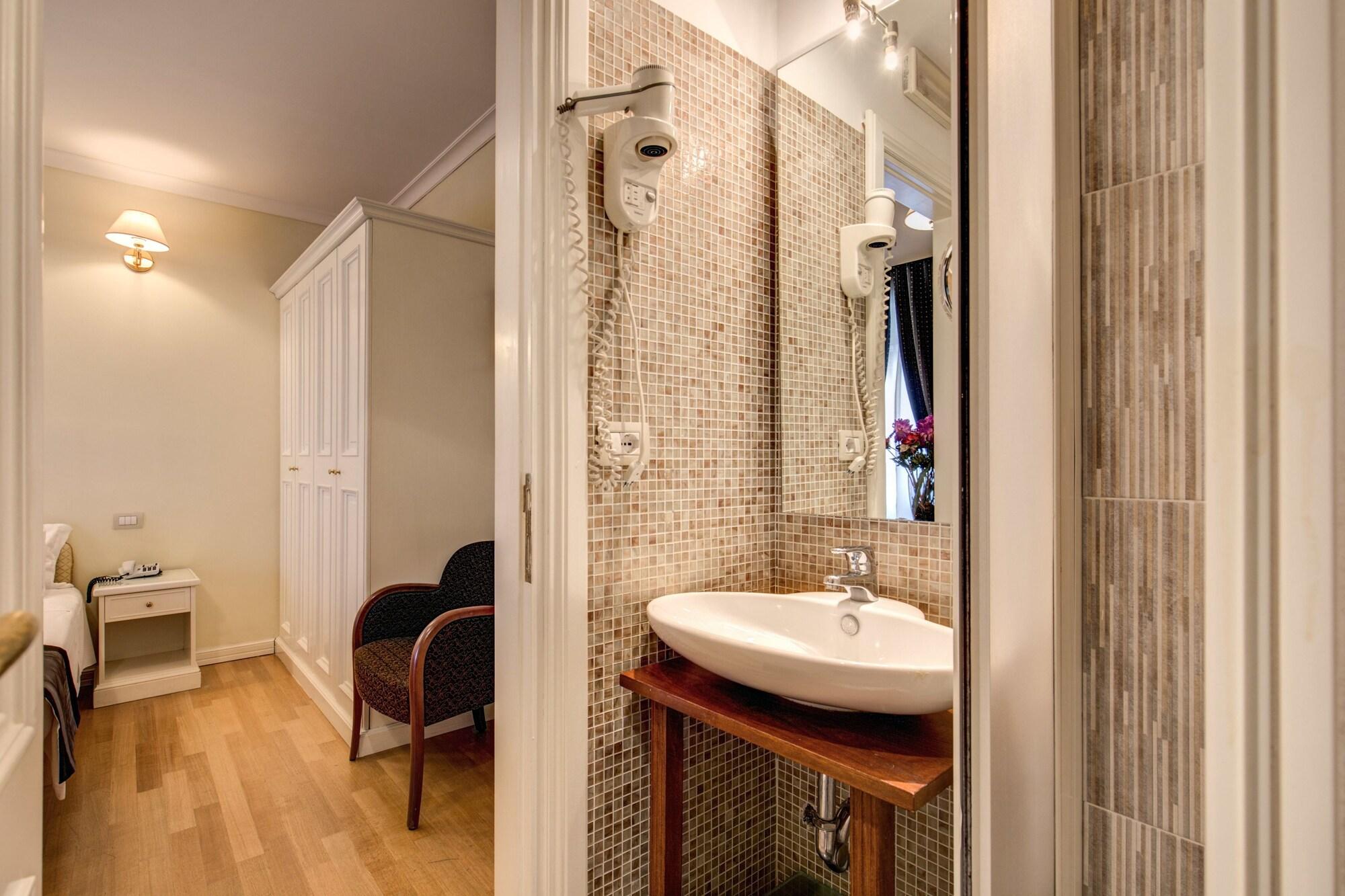 Flann O'brien Guest house 3*